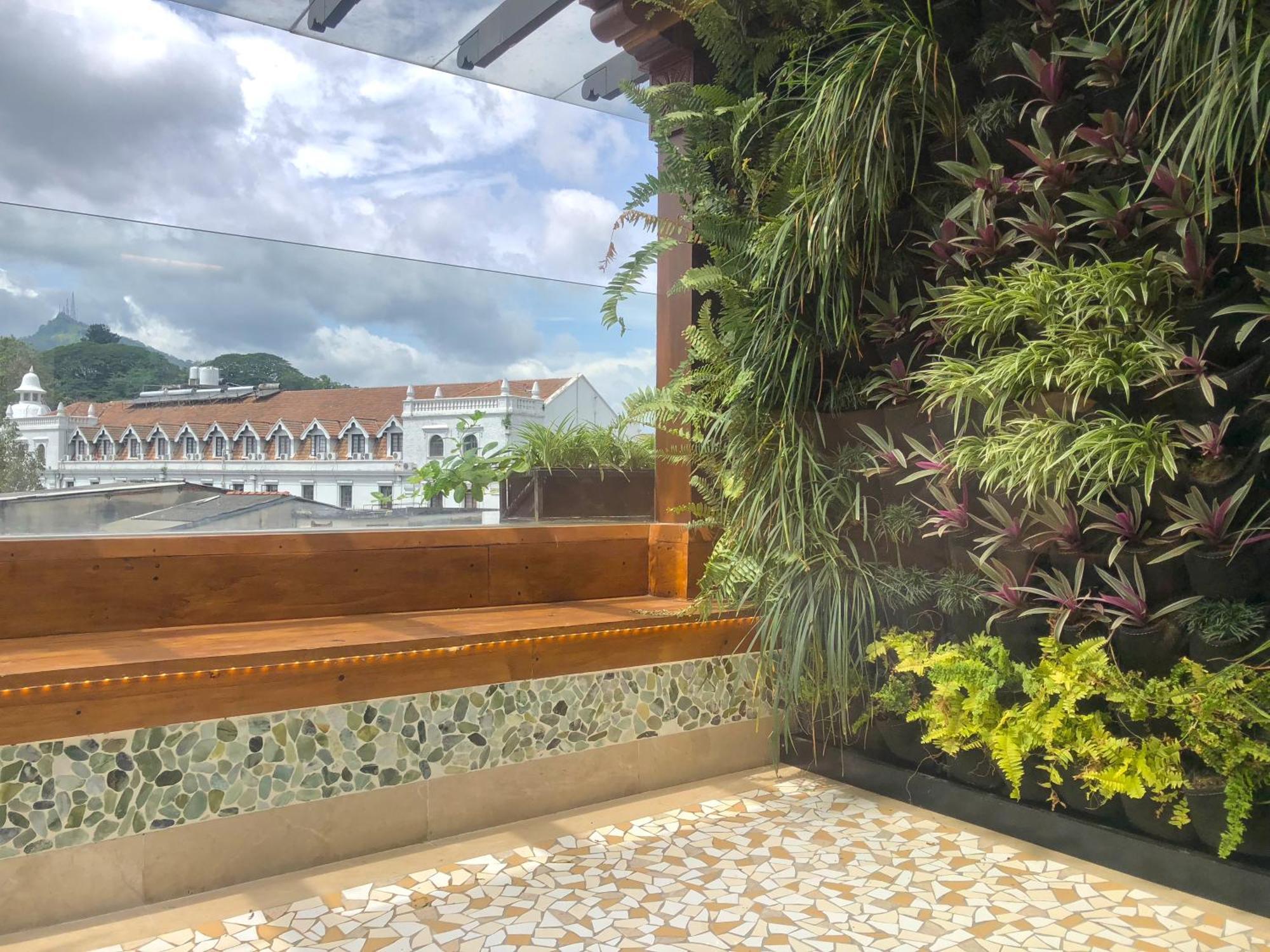 The Radh Hotel Kandy Exterior foto